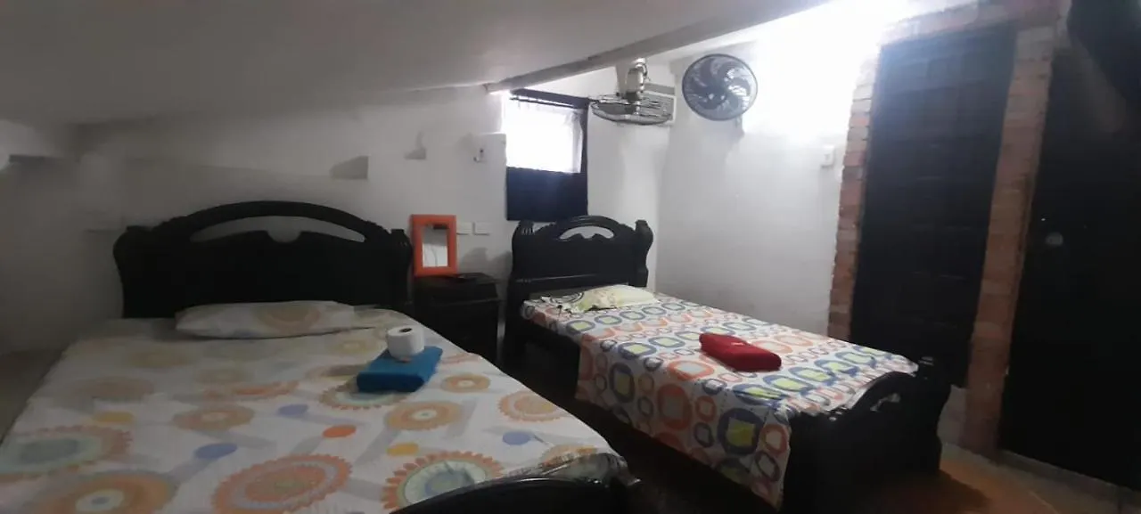 Hostal #10-33 Cartagena 0*,